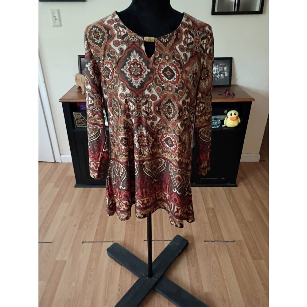 New Medium Southern Lady Brown Rust Cream Paisley Slip on Shirt Top Blouse